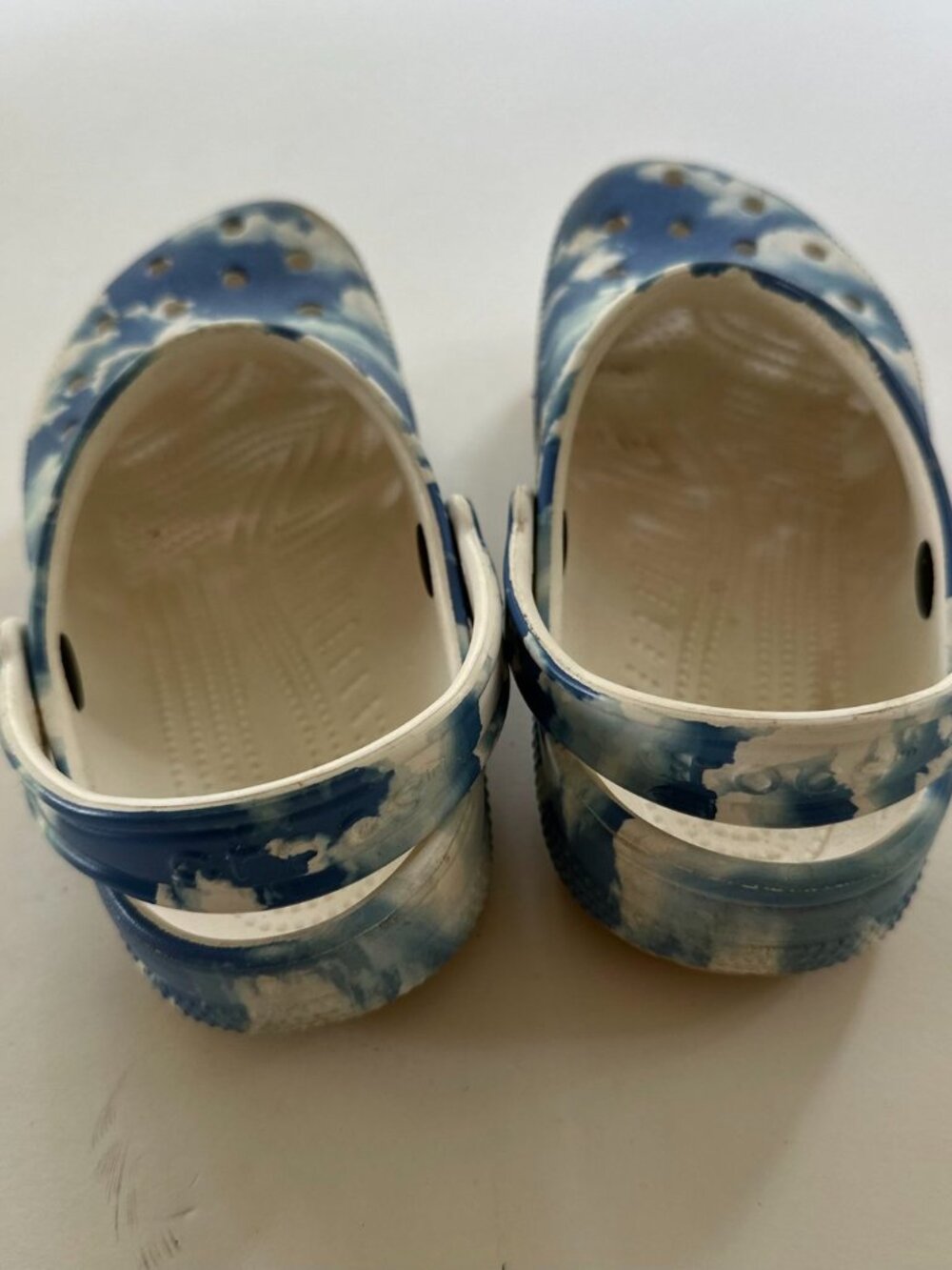 Cloud Crocs Kids - Picture 2 of 3